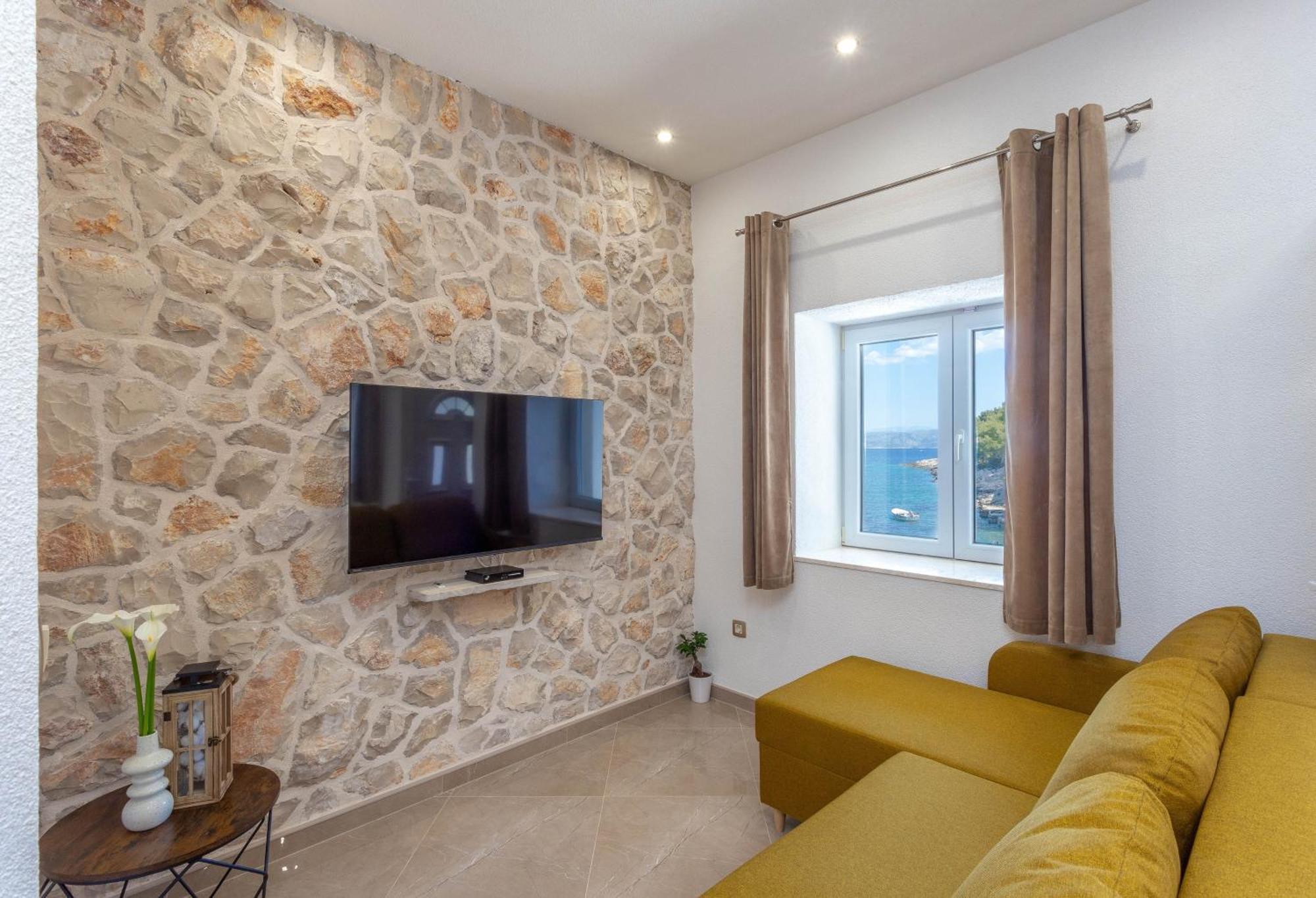 Apartment Zastupac 8761A ฮวาร์ ภายนอก รูปภาพ